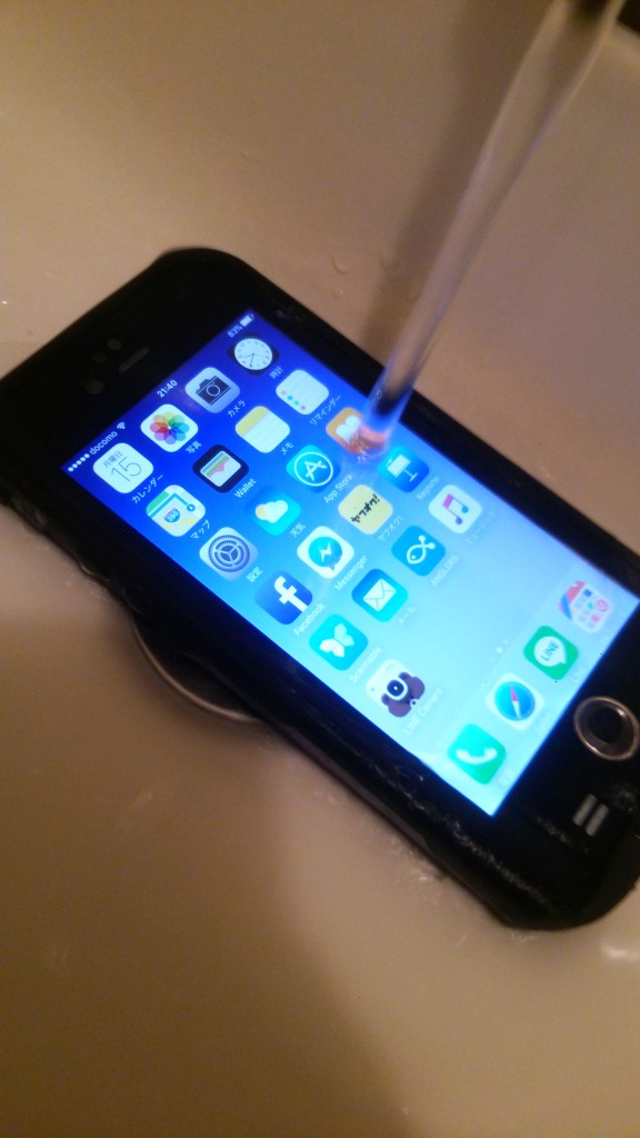 釣り人にとって無視できないスマホの防水