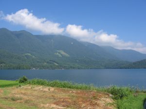 %e9%9d%92%e6%9c%a8%e6%b9%96