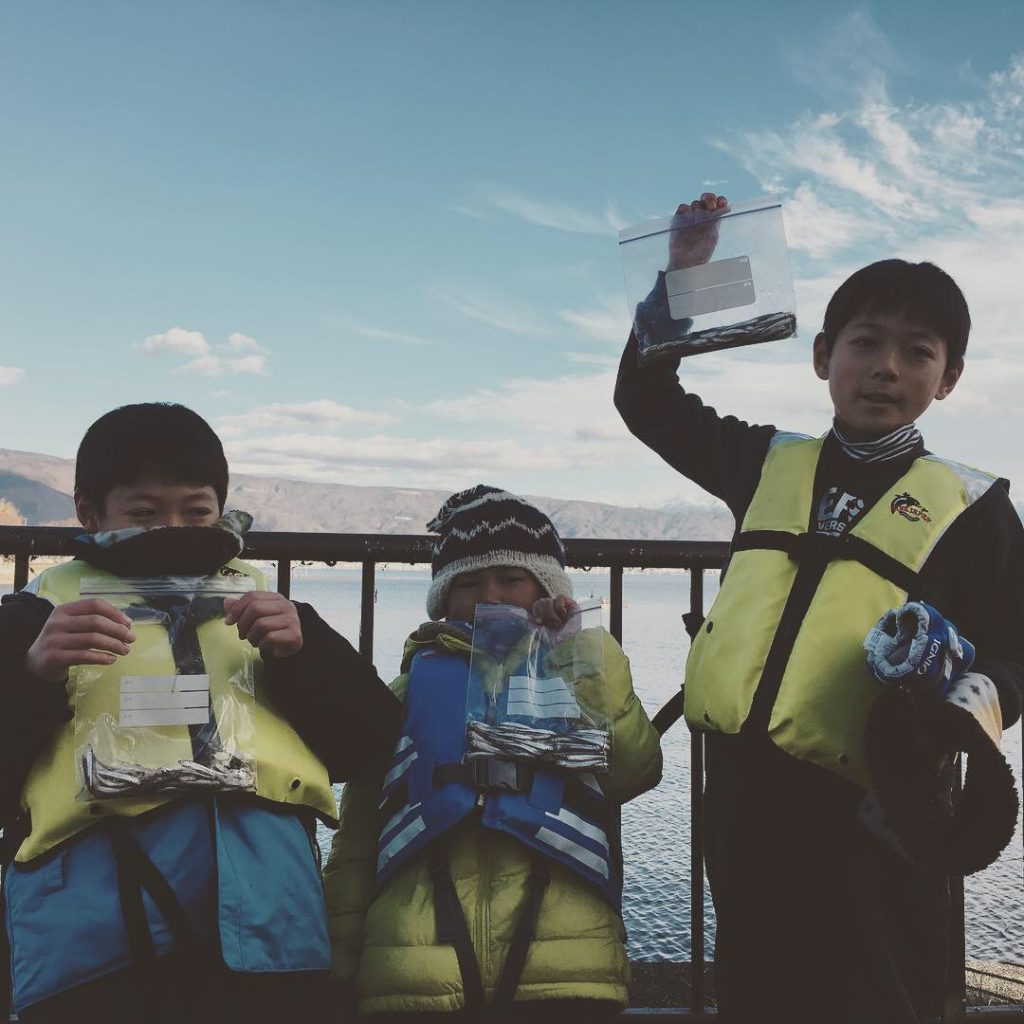冬でも元気に外遊び!親子でワカサギ釣り