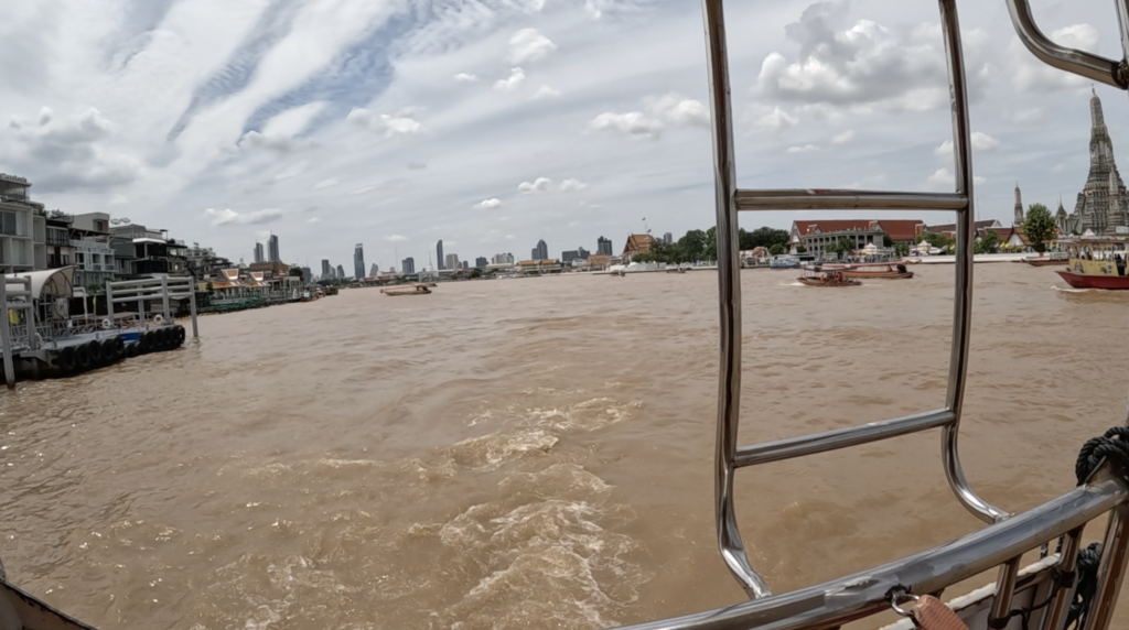 タイ4日目：観光デー！カオサンロードへ〜釣竿を置いたら筋肉痛。だから今日は観光です